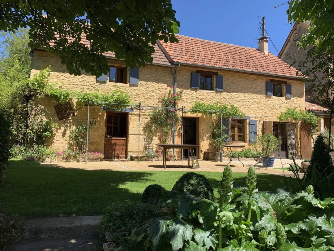 Maison 4 pièces 110 m² · à Vitrac · 110 m² · 328 600 €